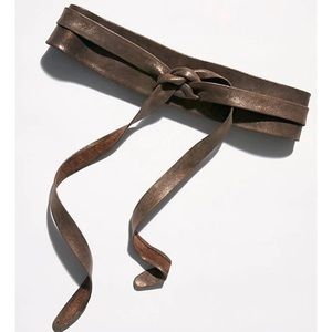 ADA Wrap Leather Belt Metallic Truffle Size Small